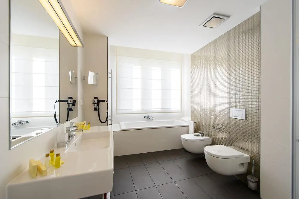 Mysterius Hotel Carnival Prag 3*,